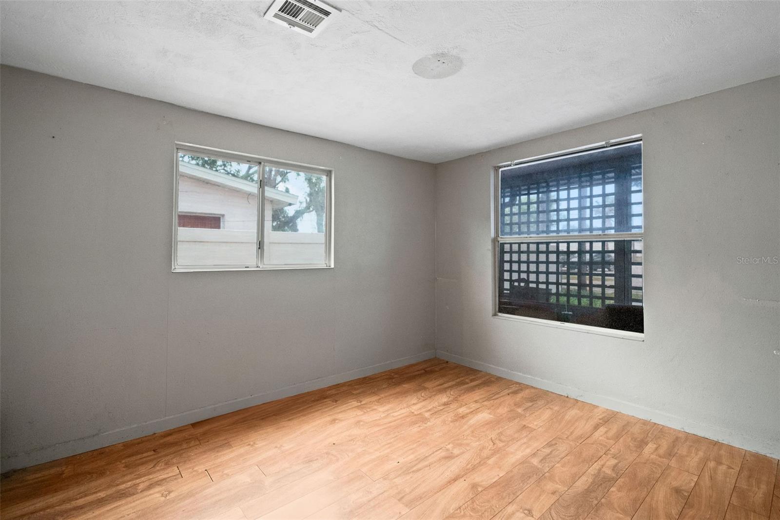 Listing photo id 6 for 7141 56th Street N