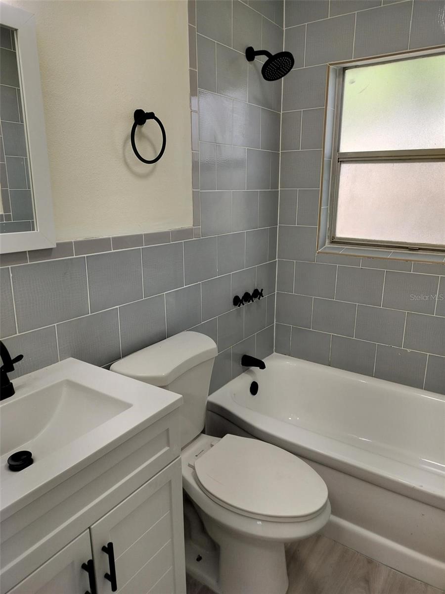Listing photo id 5 for 6646 Del Prado Terrace