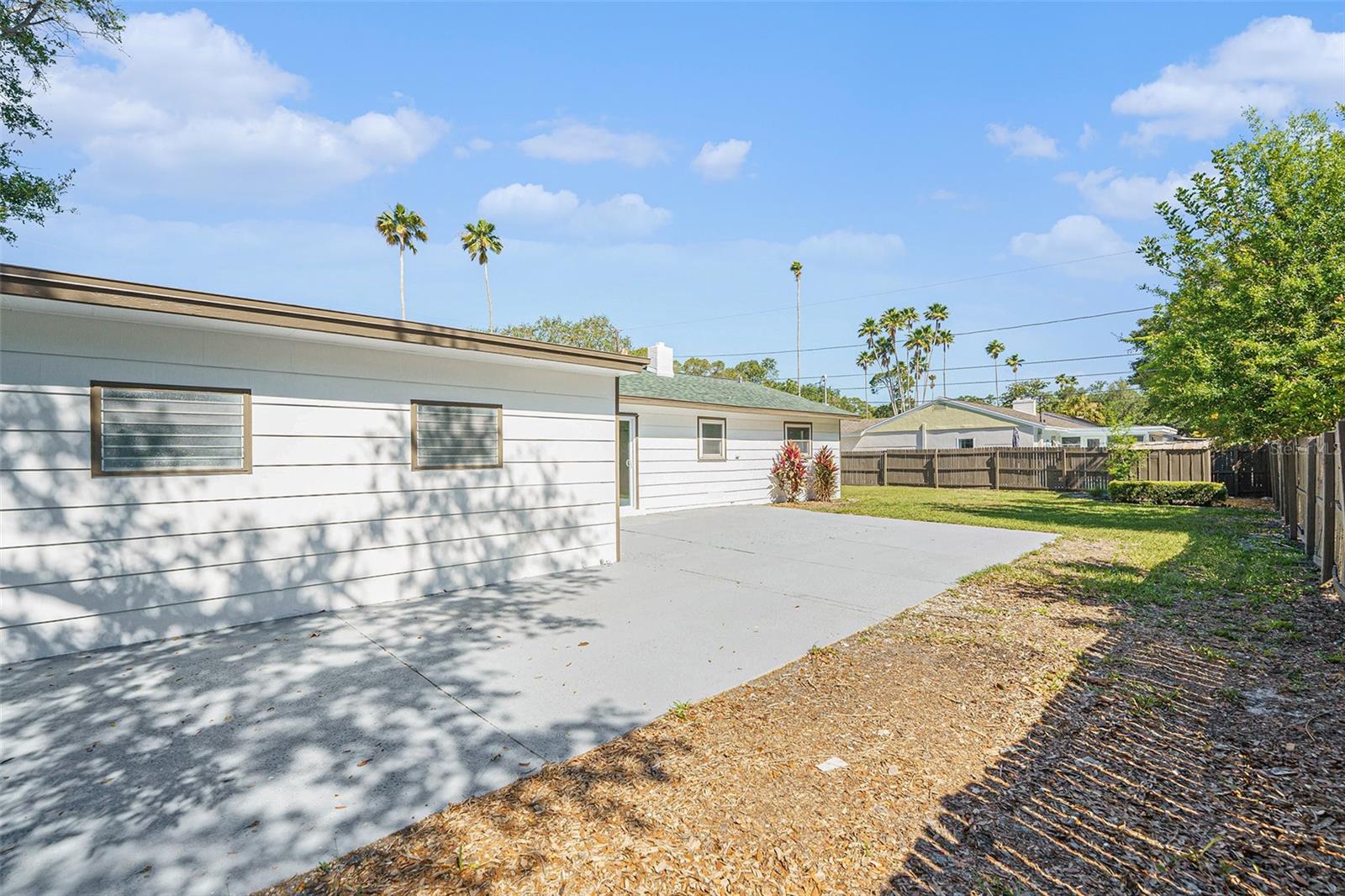 Image 24 of 28 For 1601 Paloma Lane