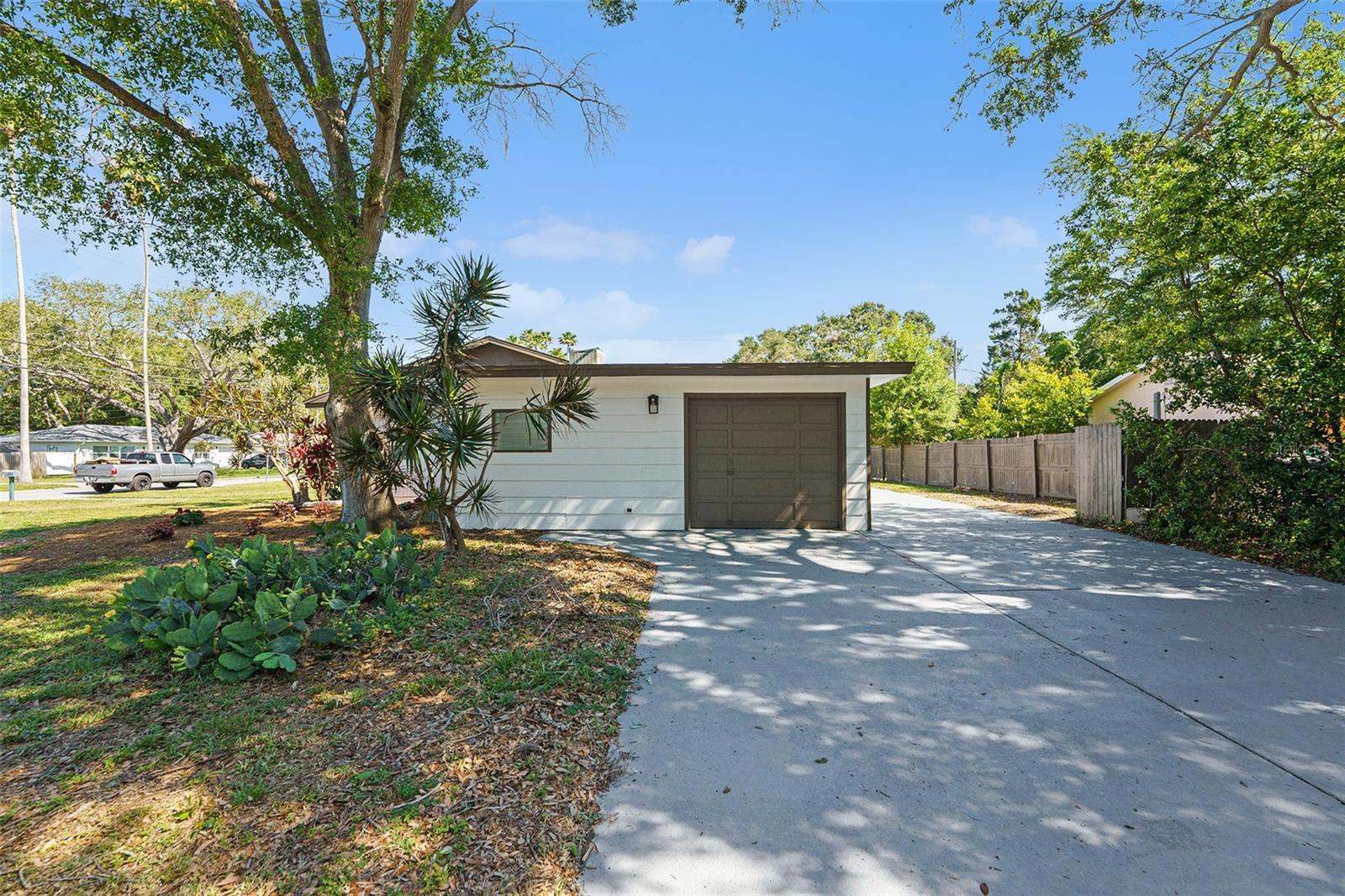 Image 26 of 28 For 1601 Paloma Lane