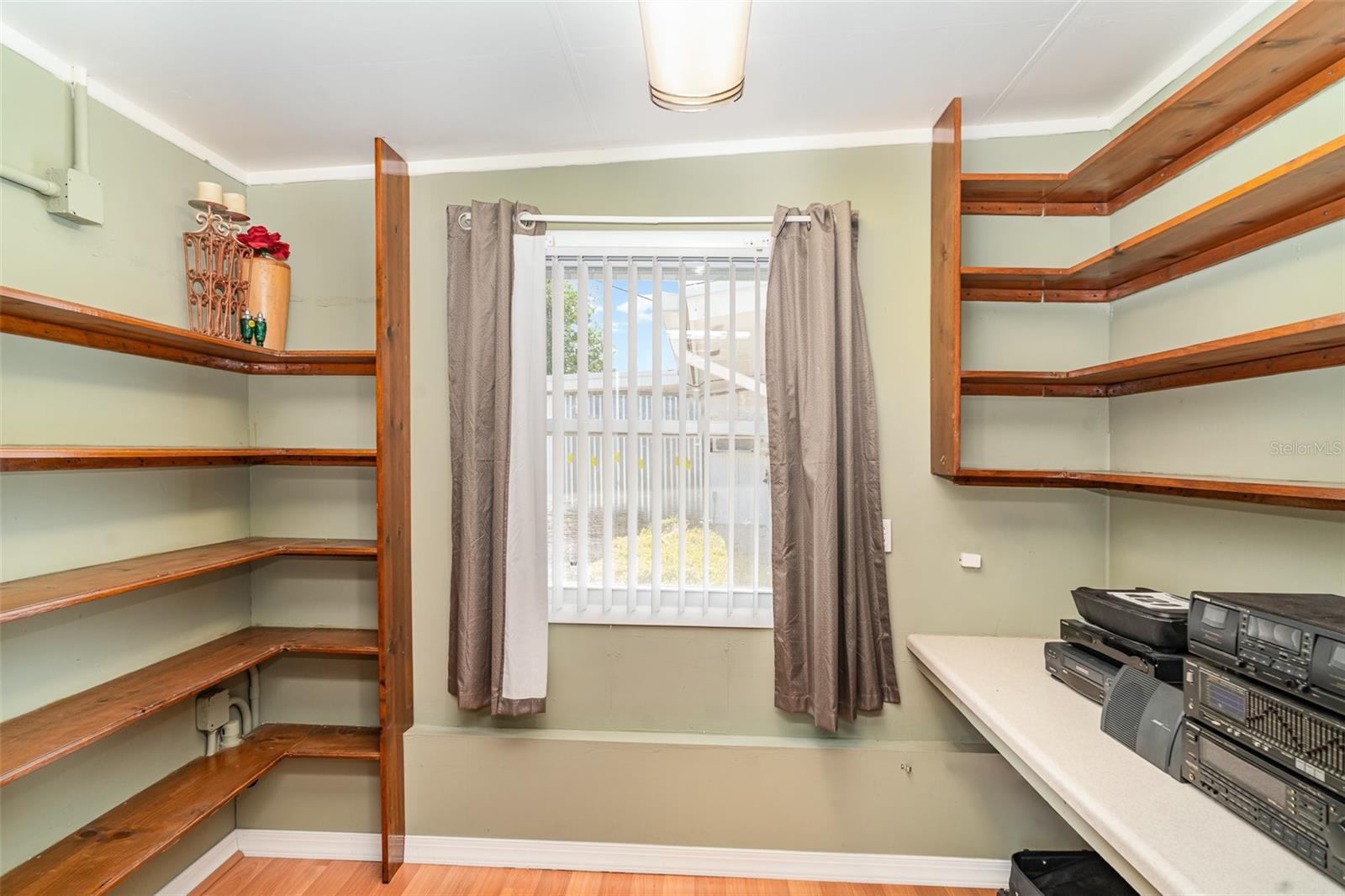 Image 11 of 22 For 1528 Chevy Chase Drive