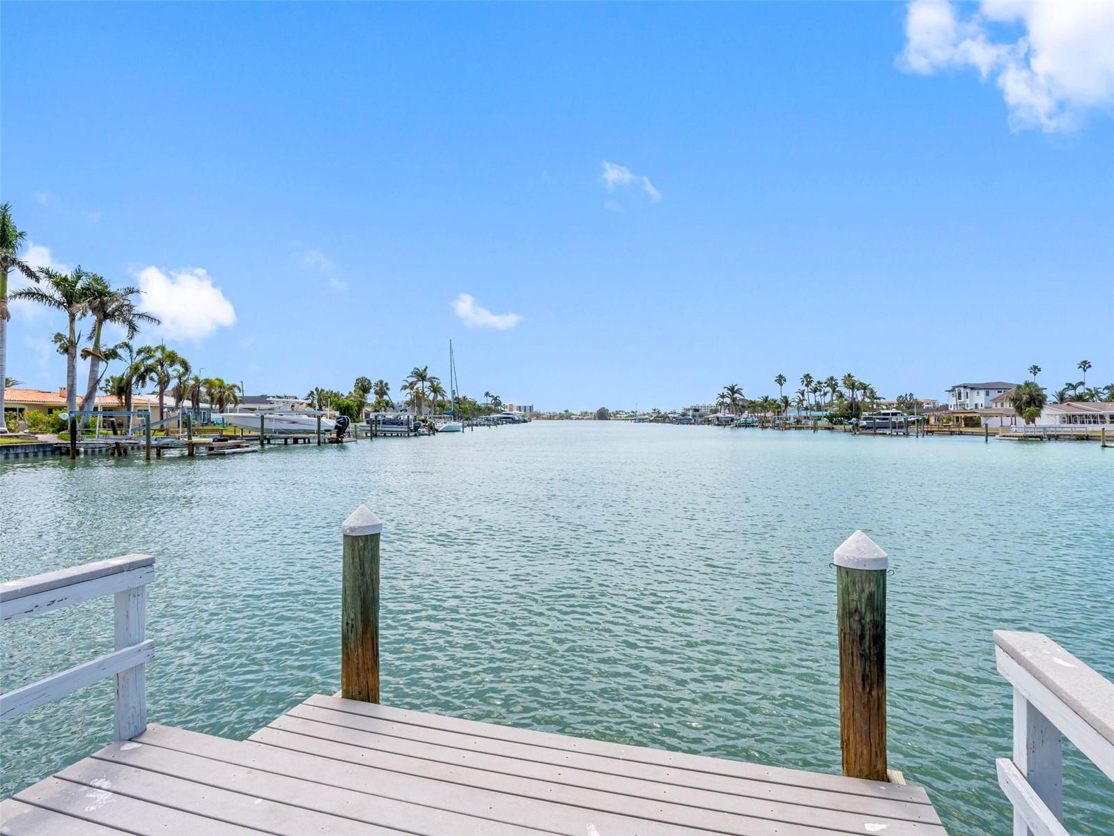 Listing photo id 15 for 455 115th Avenue