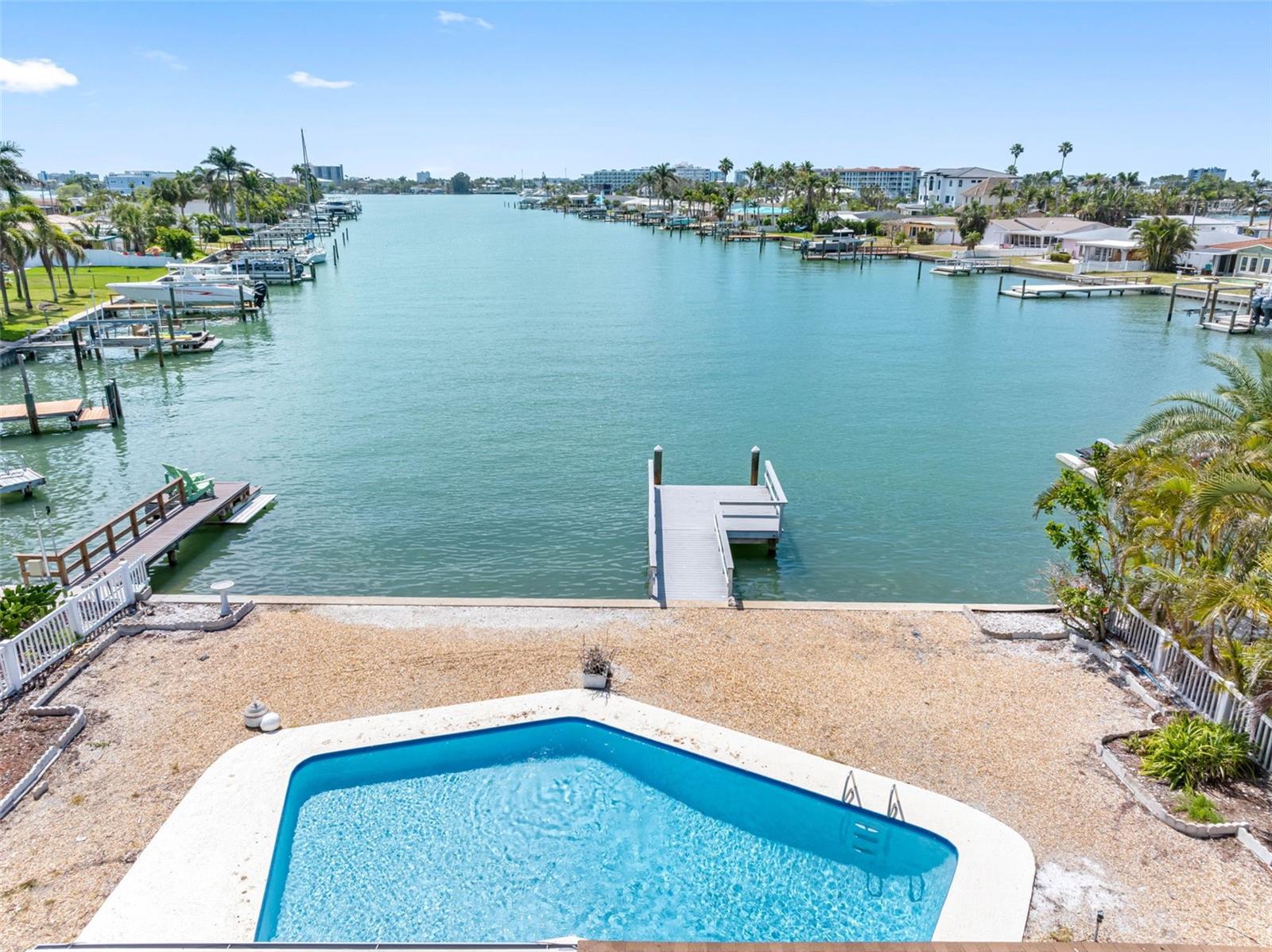 Listing photo id 1 for 455 115th Avenue