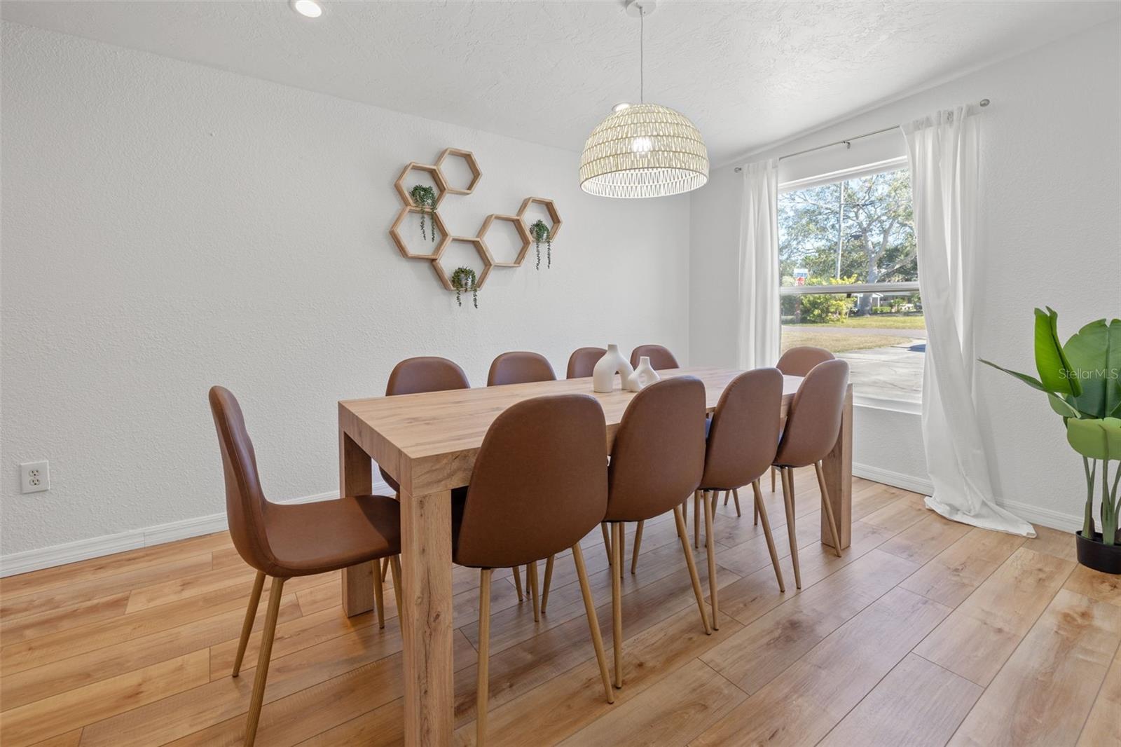 Image 15 of 34 For 12384 144th Street