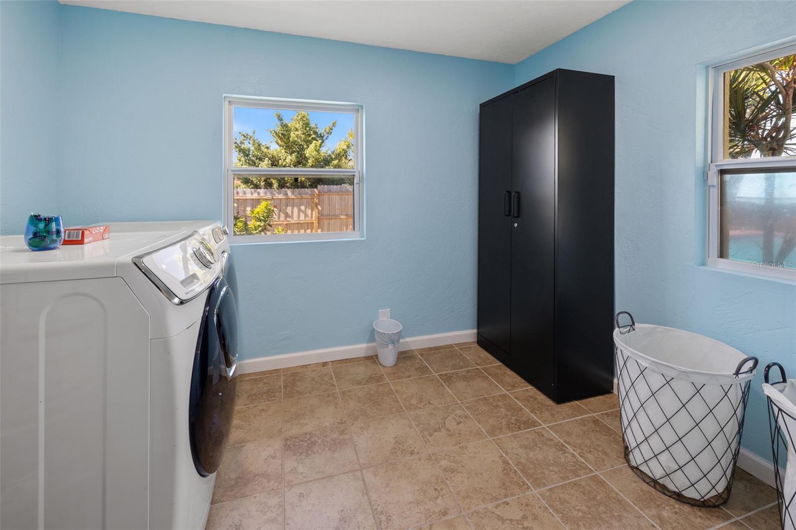 Image 23 of 34 For 12384 144th Street
