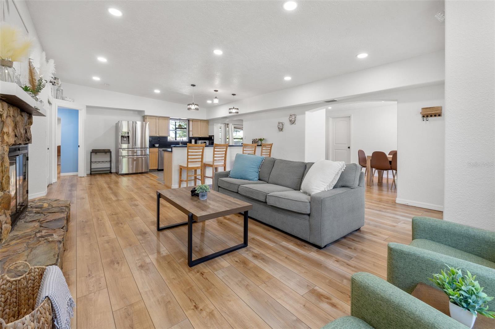 Image 3 of 34 For 12384 144th Street