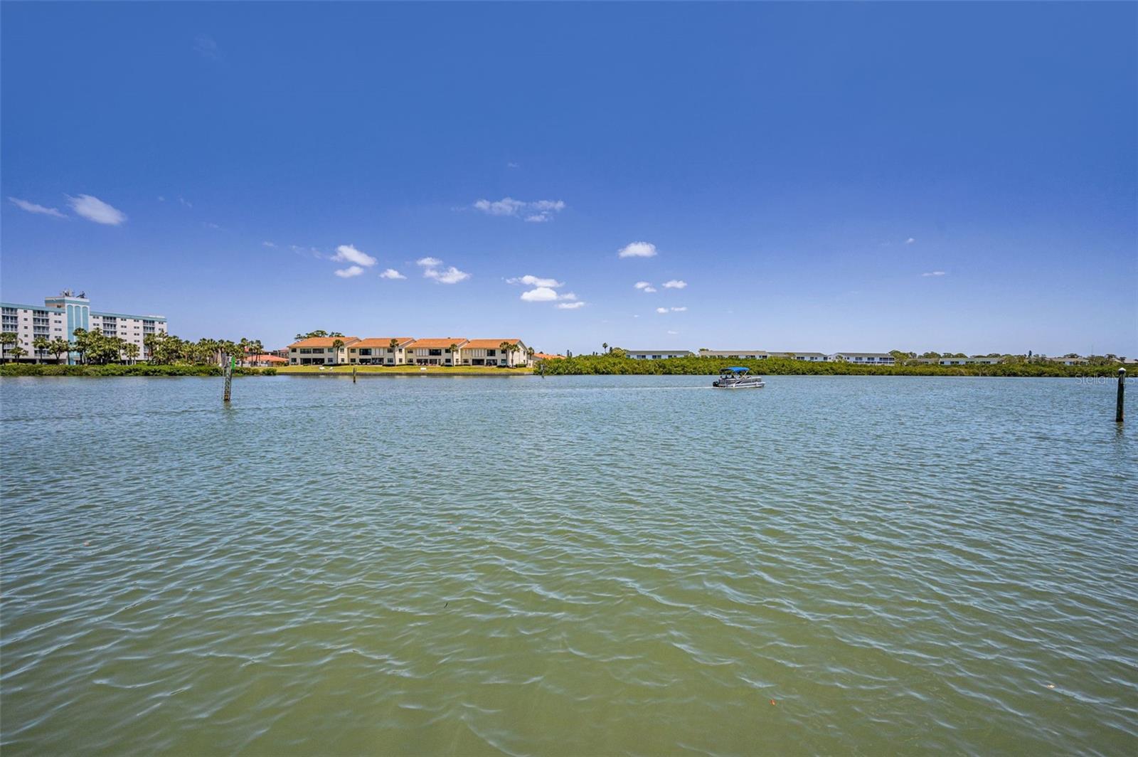 Image 43 of 50 For 19925 Gulf Boulevard 503