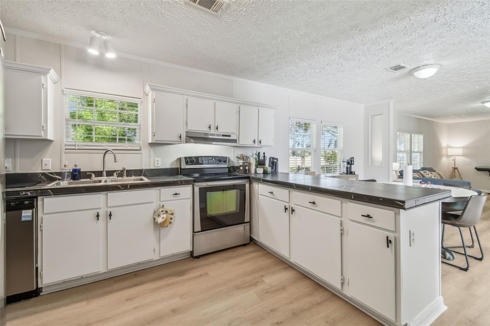 Image 13 of 55 For 4304 Coronet Road