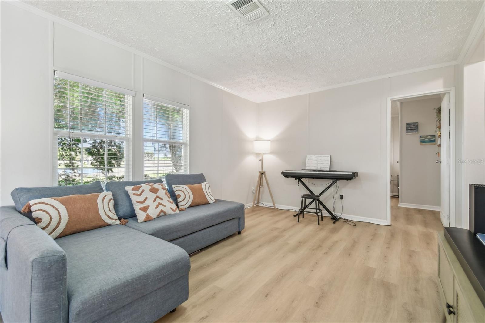 Image 17 of 55 For 4304 Coronet Road