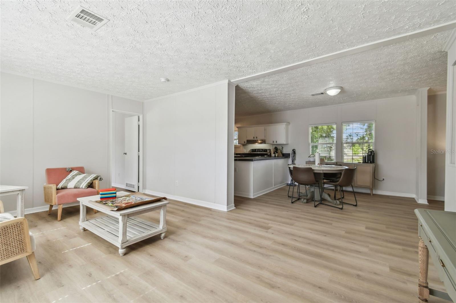 Image 6 of 55 For 4304 Coronet Road