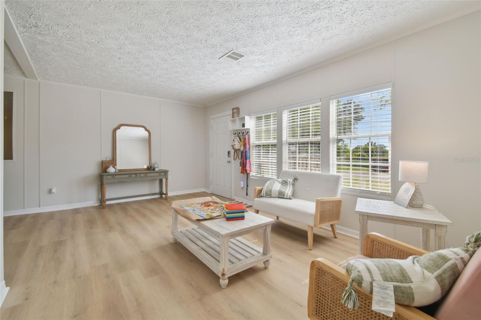 Image 8 of 55 For 4304 Coronet Road