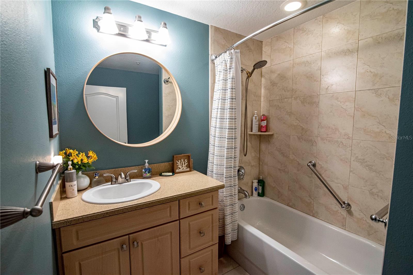 Image 27 of 32 For 750 4th Avenue S 403c