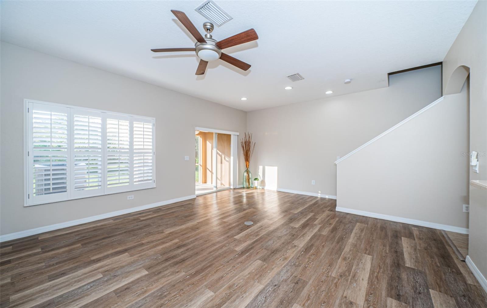 Image 16 of 64 For 11833 Castine Street