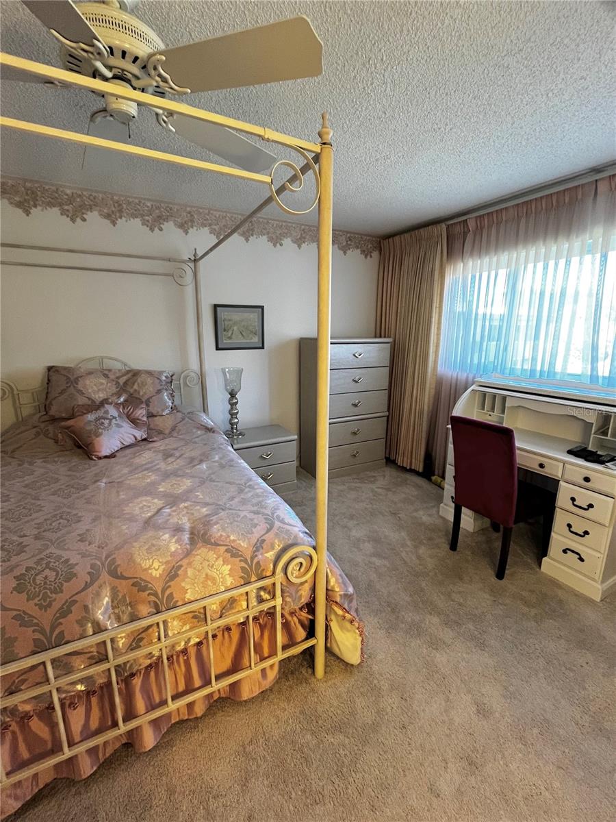 Image 31 of 41 For 2340 Grecian Way 56
