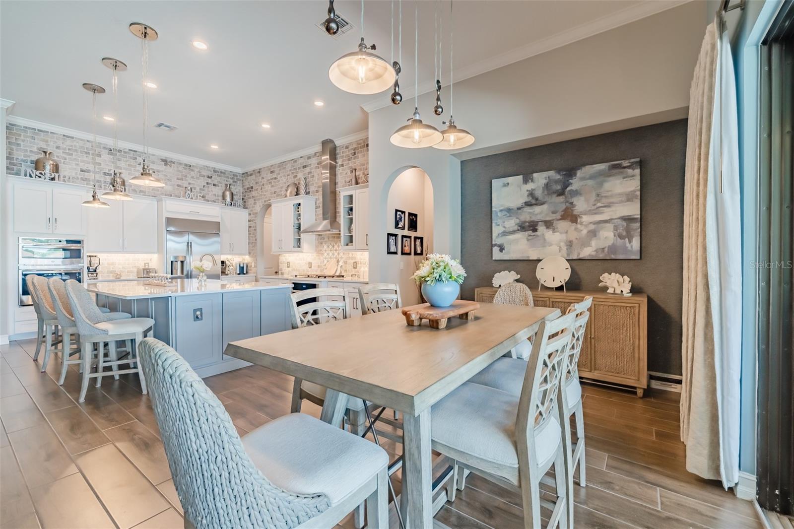 Listing photo id 15 for 28857 Picana Lane