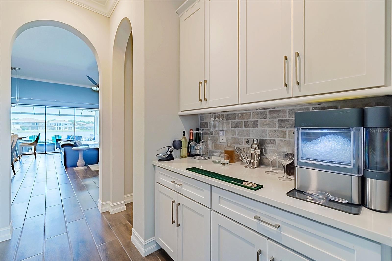 Listing photo id 25 for 28857 Picana Lane