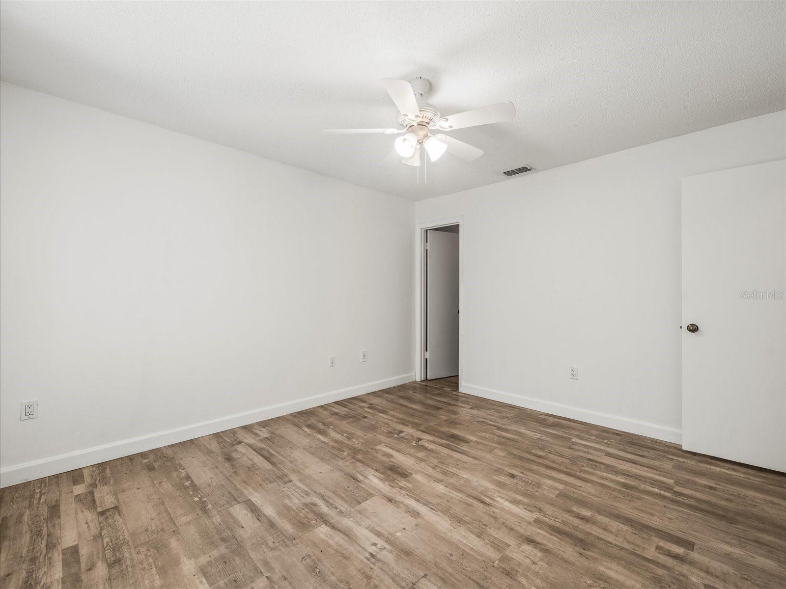 Listing photo id 15 for 9481 Highland Oak Dr Drive 508
