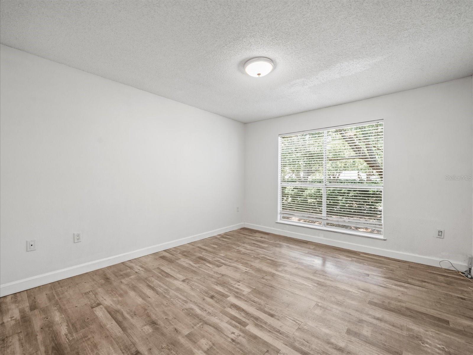 Listing photo id 18 for 9481 Highland Oak Dr Drive 508