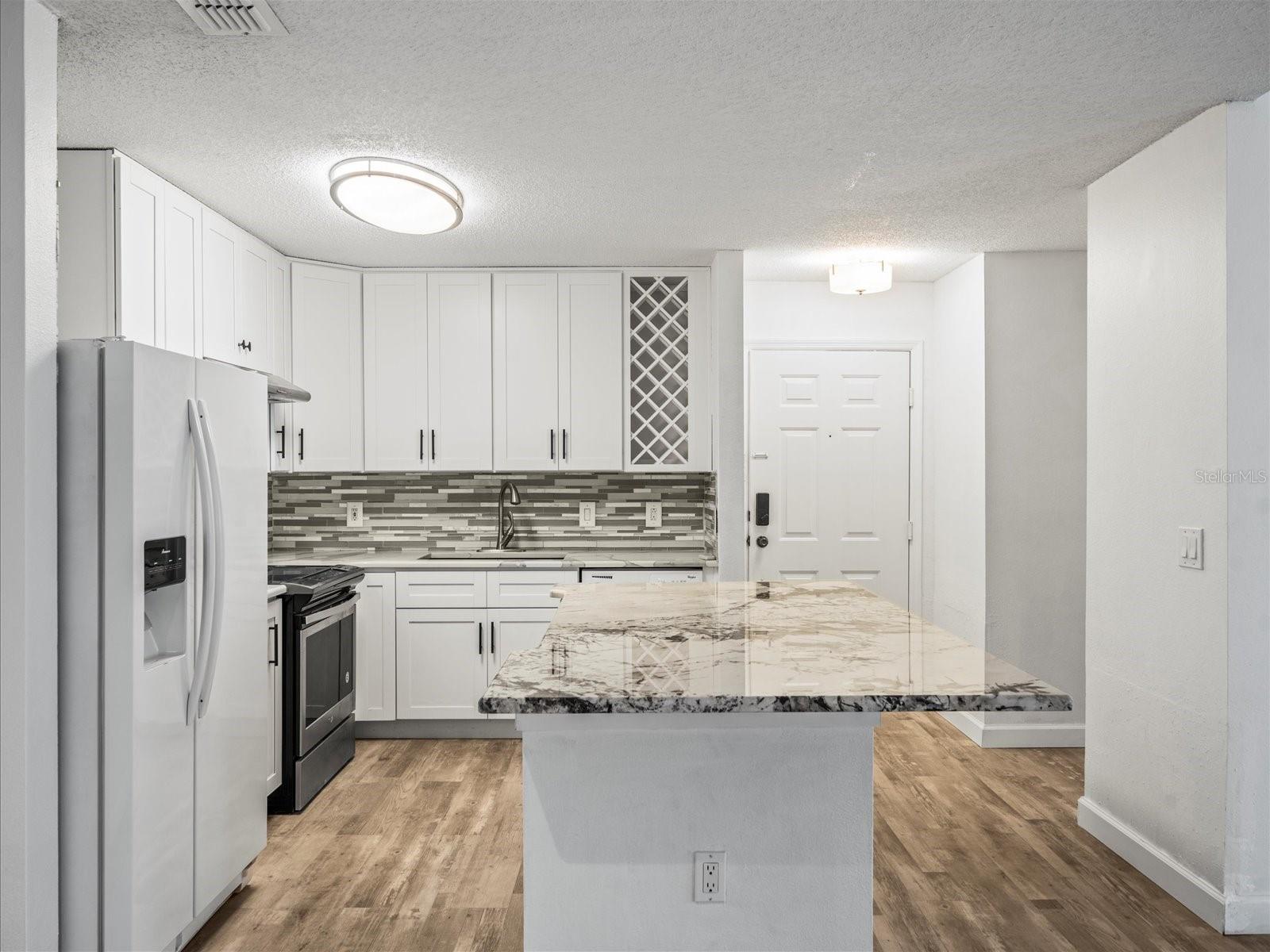 Listing photo id 1 for 9481 Highland Oak Dr Drive 508