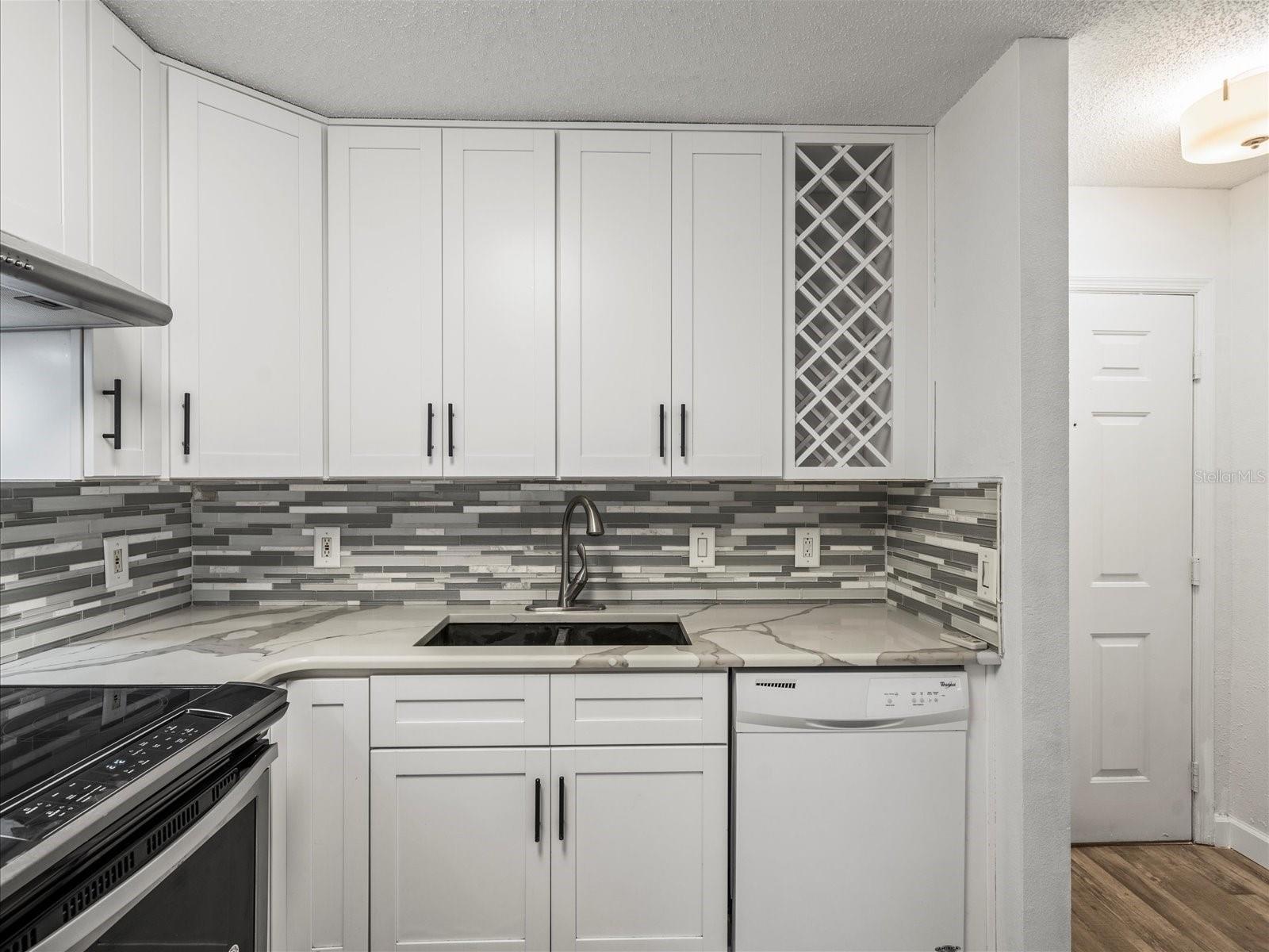 Listing photo id 3 for 9481 Highland Oak Dr Drive 508