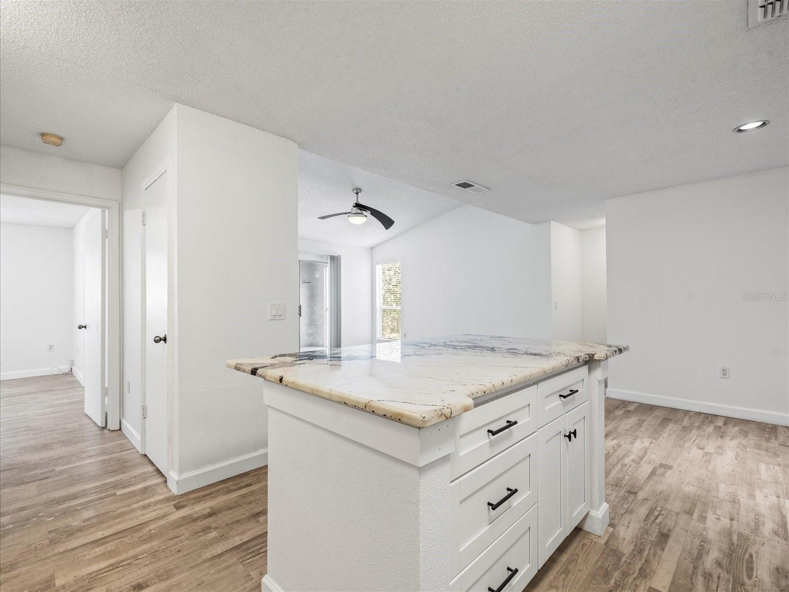 Listing photo id 7 for 9481 Highland Oak Dr Drive 508