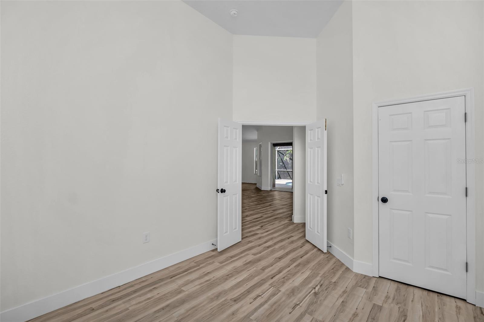 Image 25 of 56 For 1135 Wyndham Lakes Drive