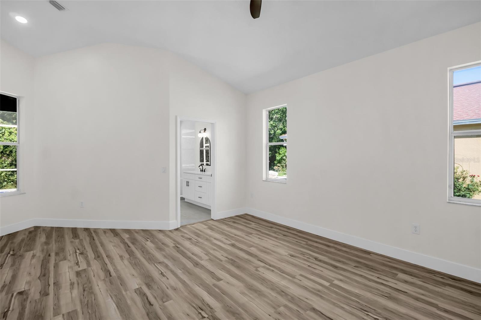 Image 26 of 56 For 1135 Wyndham Lakes Drive