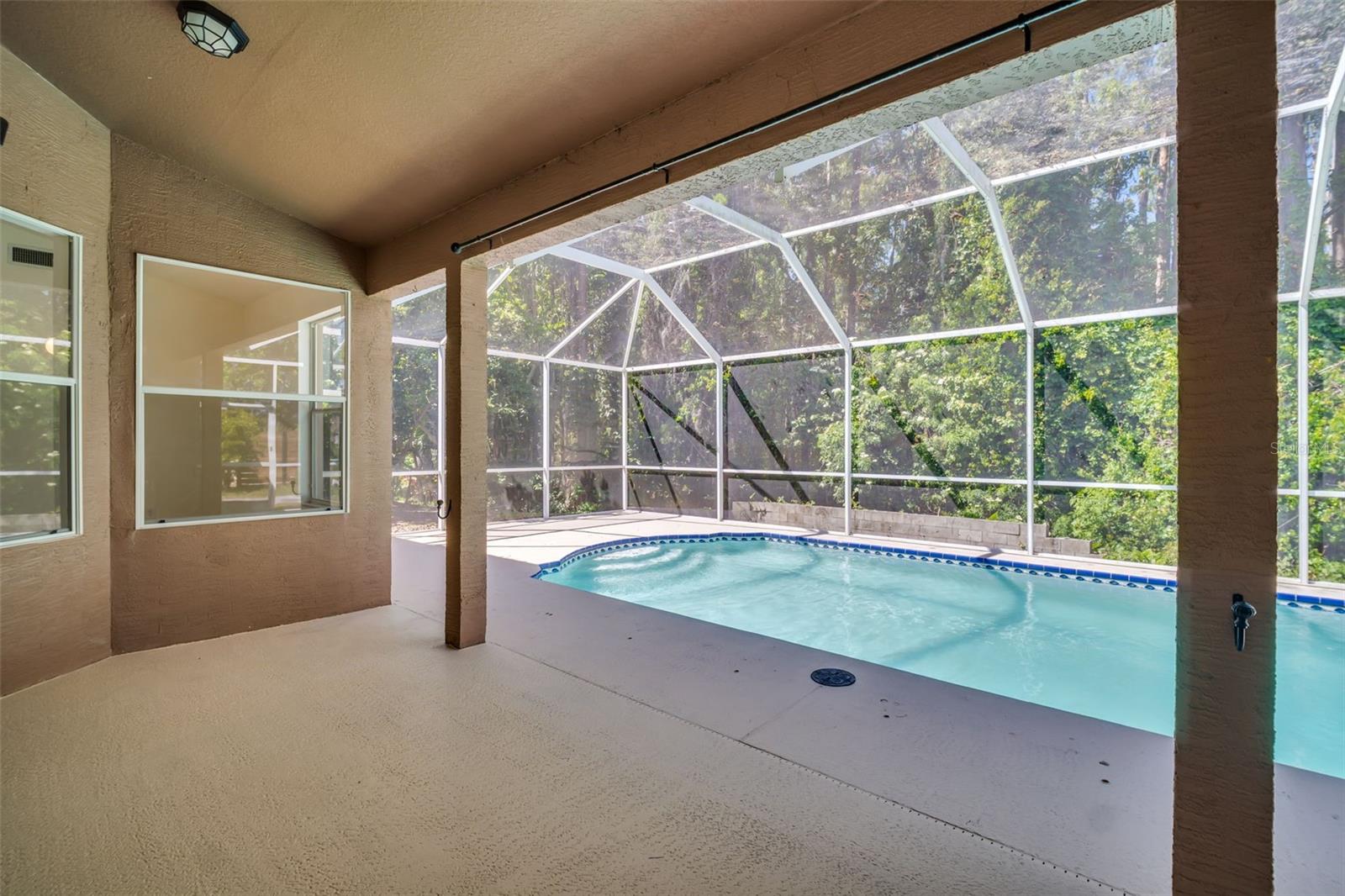 Image 8 of 56 For 1135 Wyndham Lakes Drive