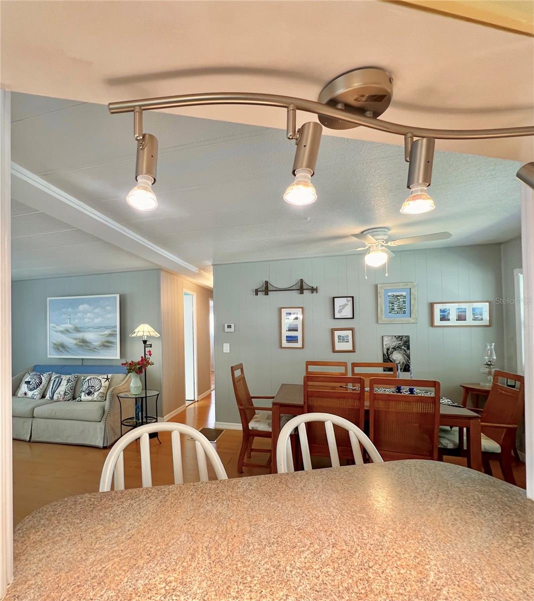 Image 11 of 49 For 7803 46th Avenue N 52