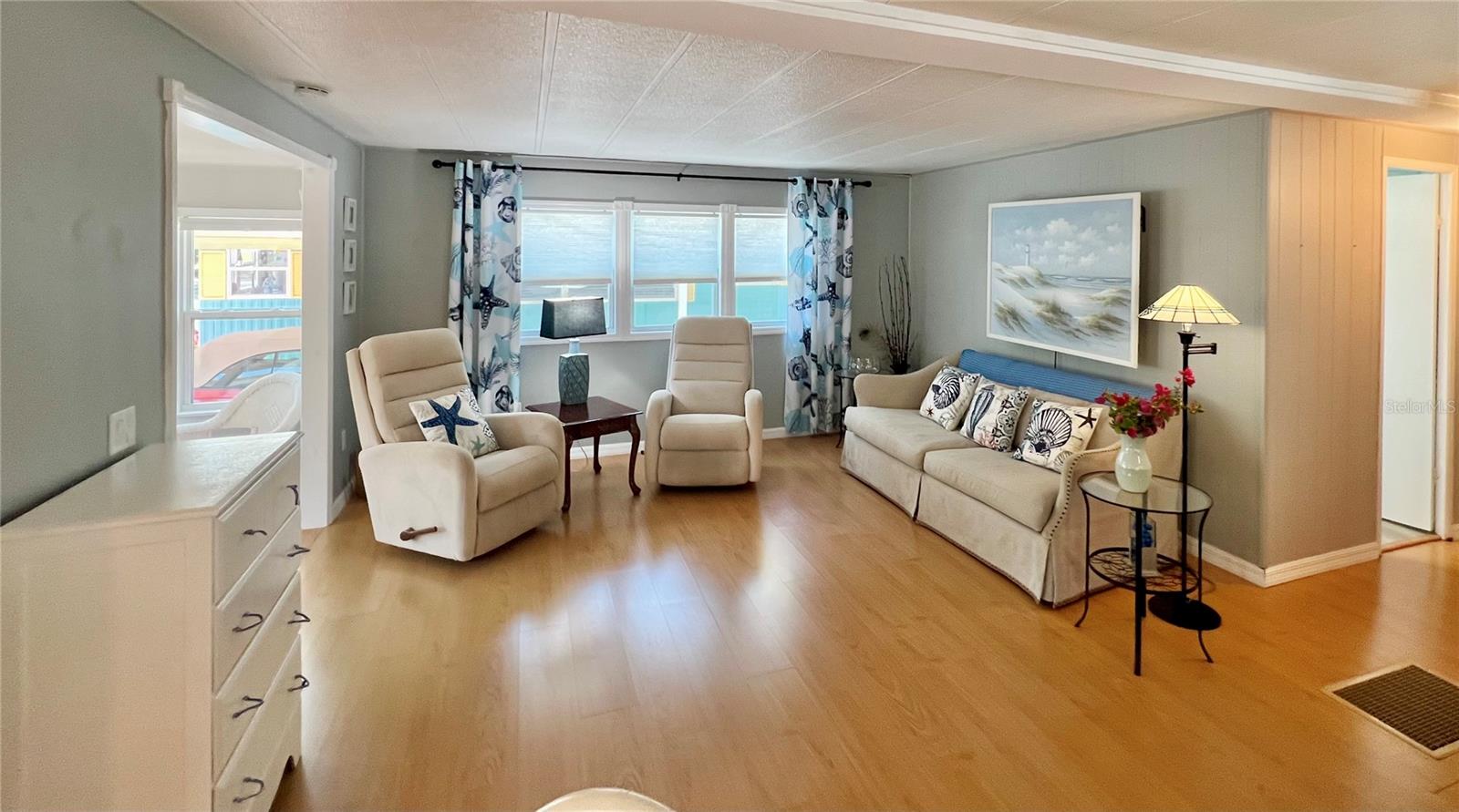 Image 12 of 49 For 7803 46th Avenue N 52