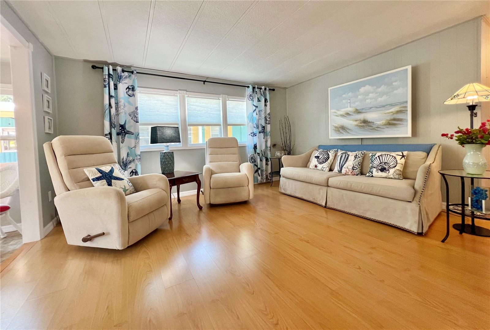 Image 13 of 49 For 7803 46th Avenue N 52