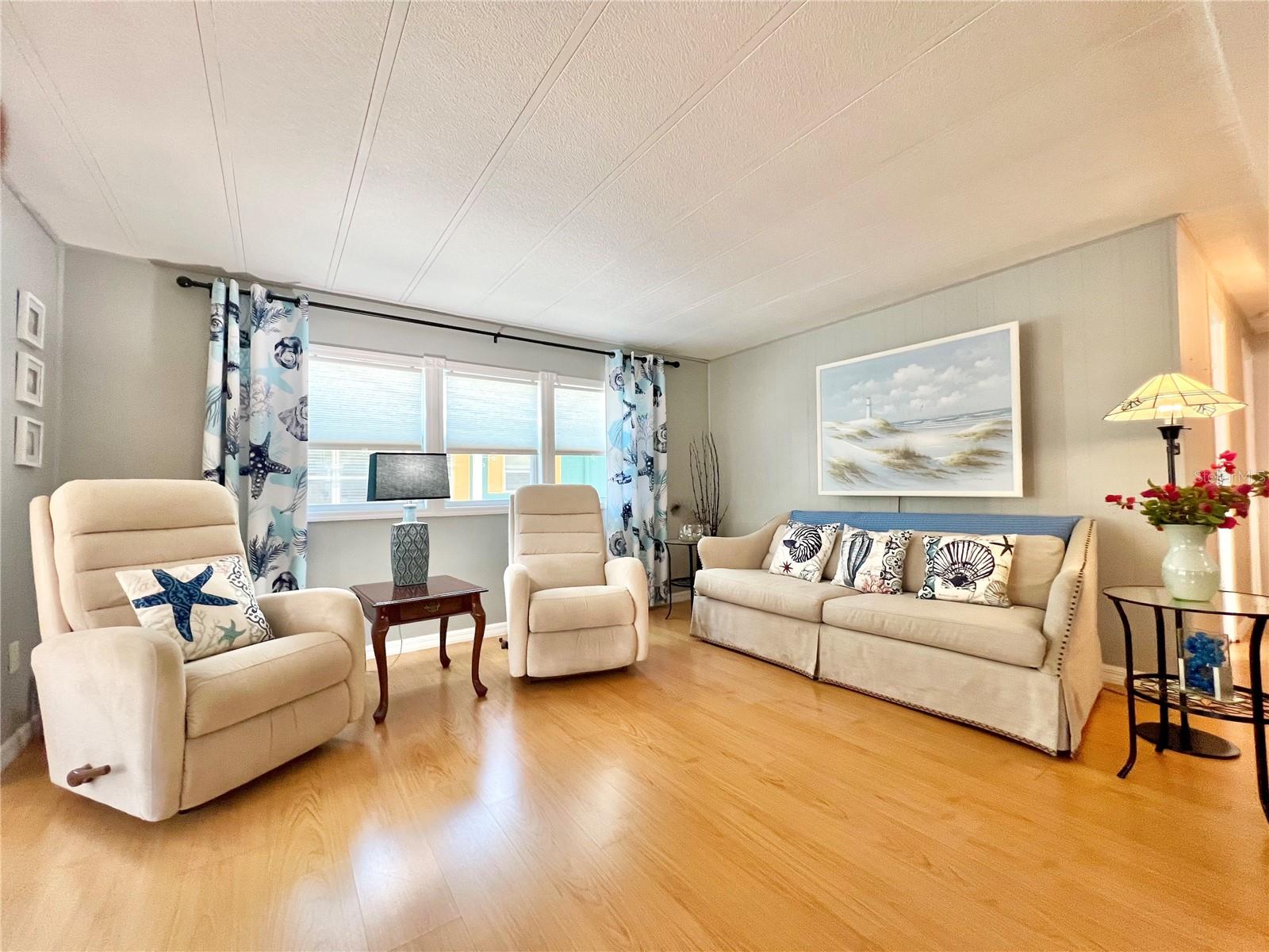 Image 16 of 49 For 7803 46th Avenue N 52