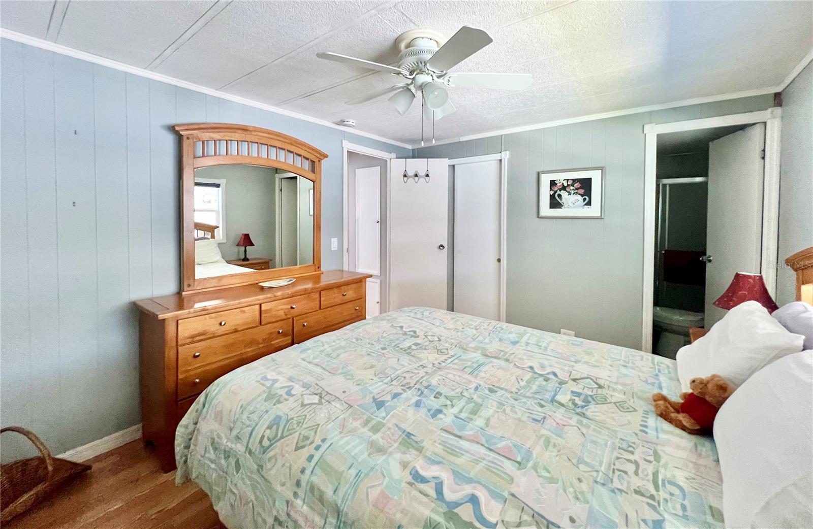 Image 39 of 49 For 7803 46th Avenue N 52