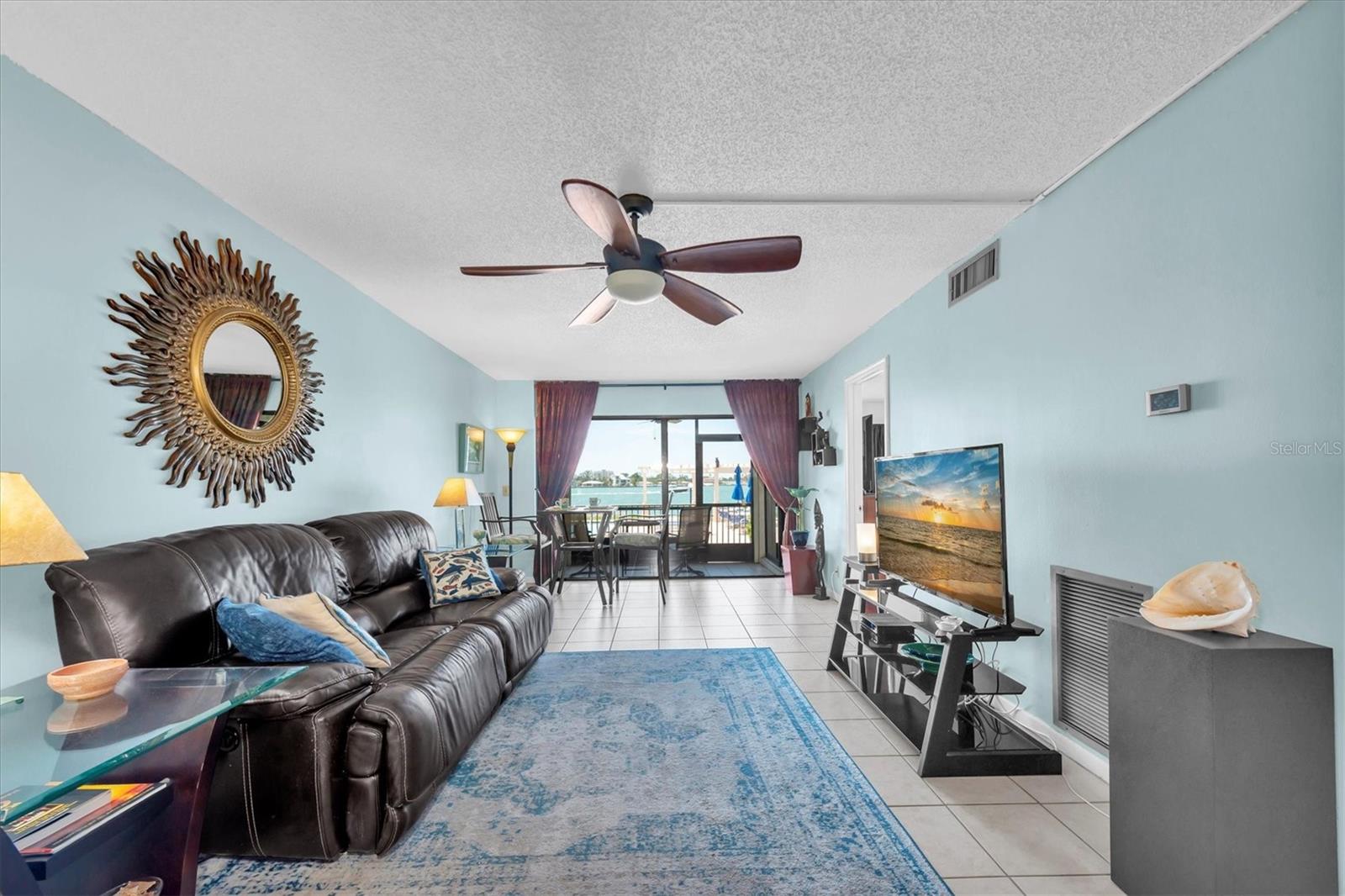 Image 10 of 50 For 6279 Sun Boulevard 103