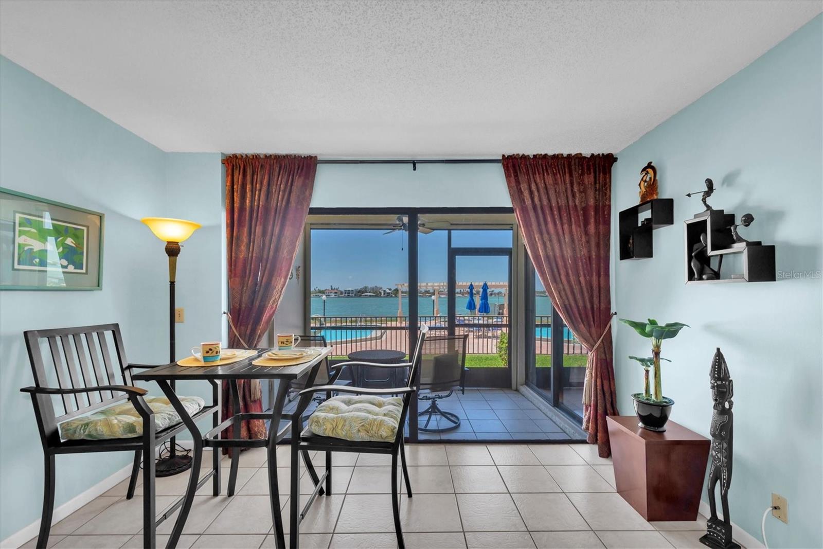 Image 11 of 50 For 6279 Sun Boulevard 103