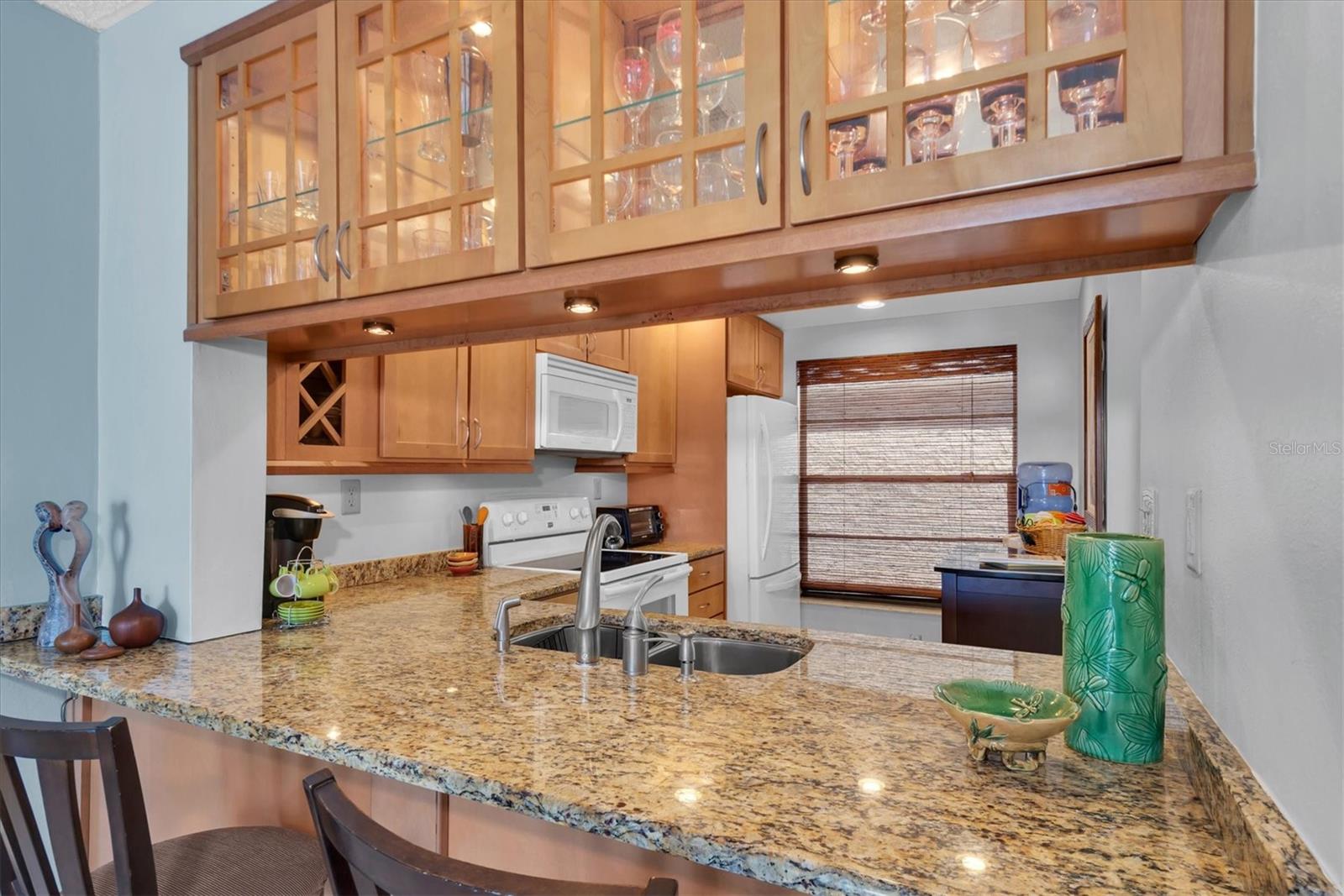 Image 17 of 50 For 6279 Sun Boulevard 103