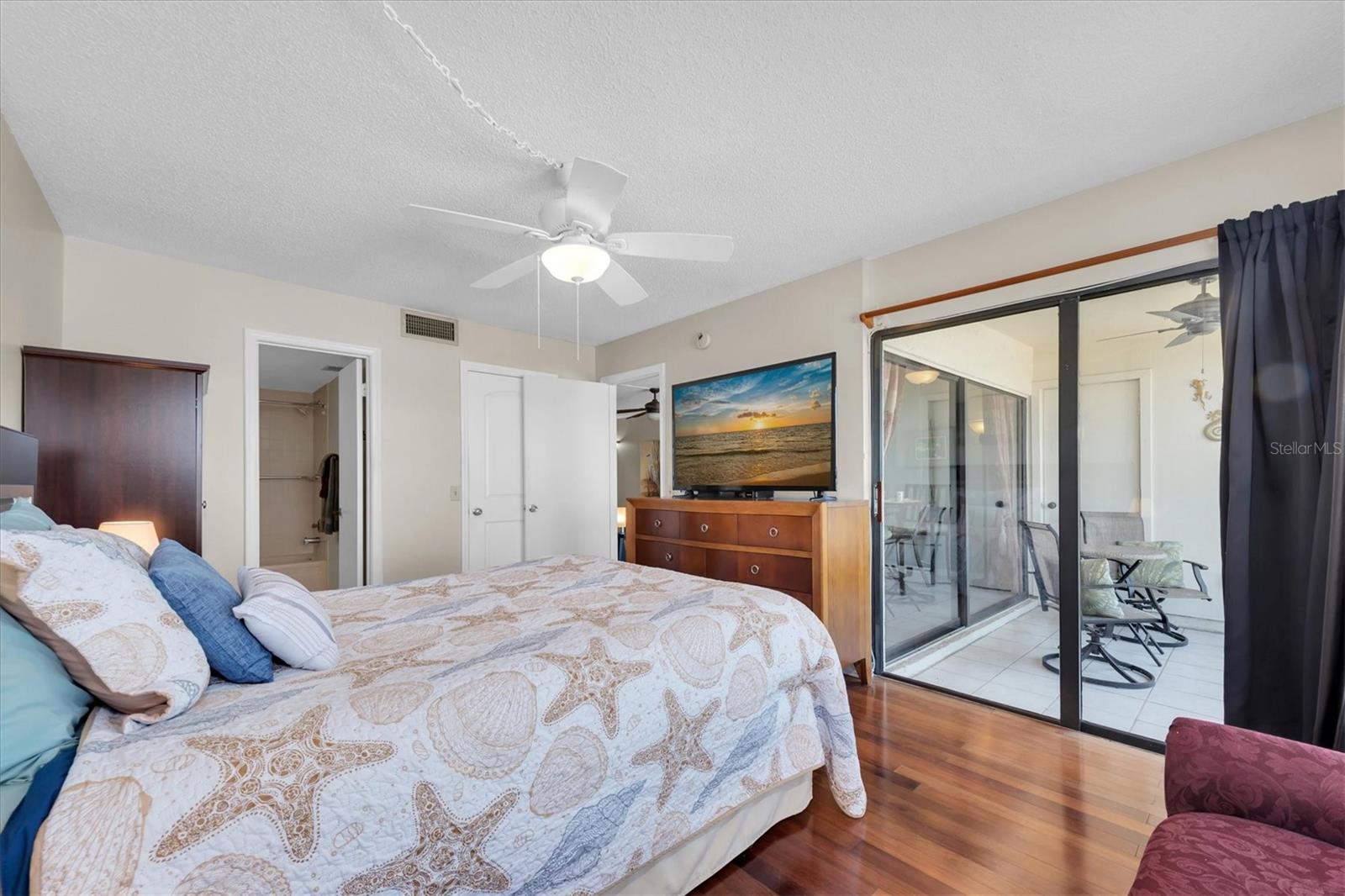Image 22 of 50 For 6279 Sun Boulevard 103