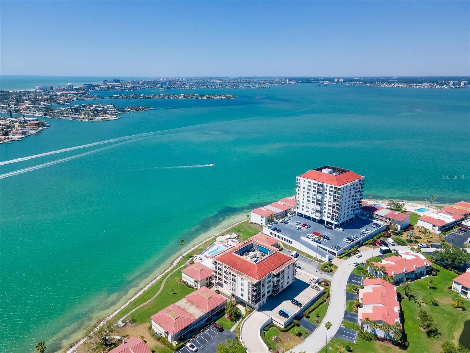 Image 40 of 50 For 6279 Sun Boulevard 103