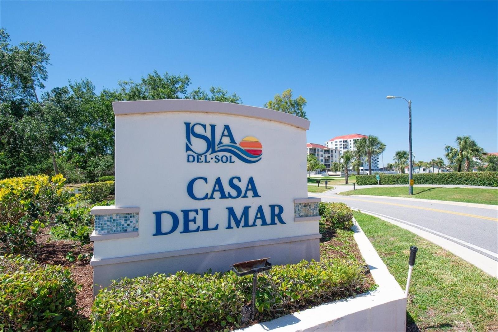 Image 41 of 50 For 6279 Sun Boulevard 103