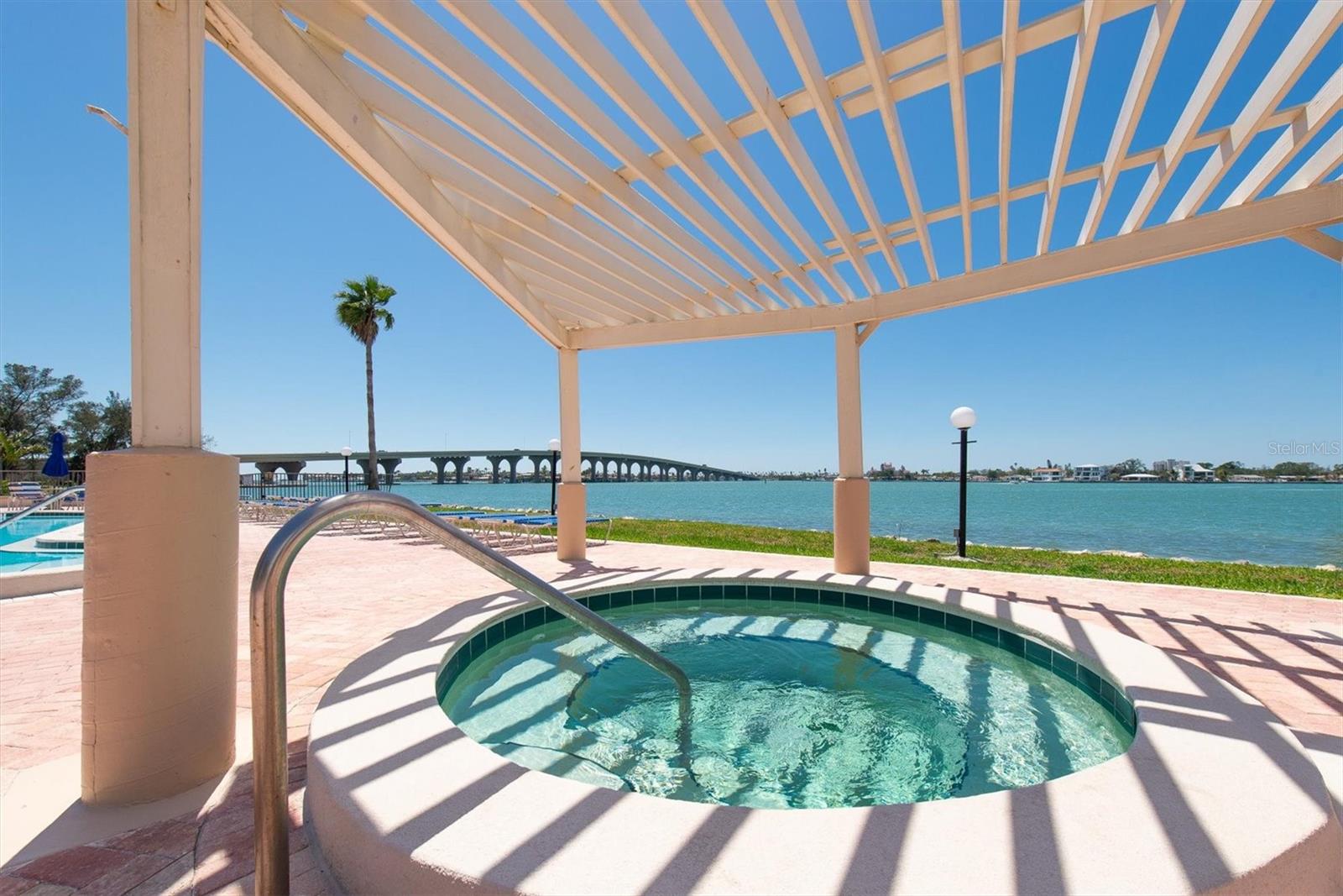 Image 6 of 50 For 6279 Sun Boulevard 103