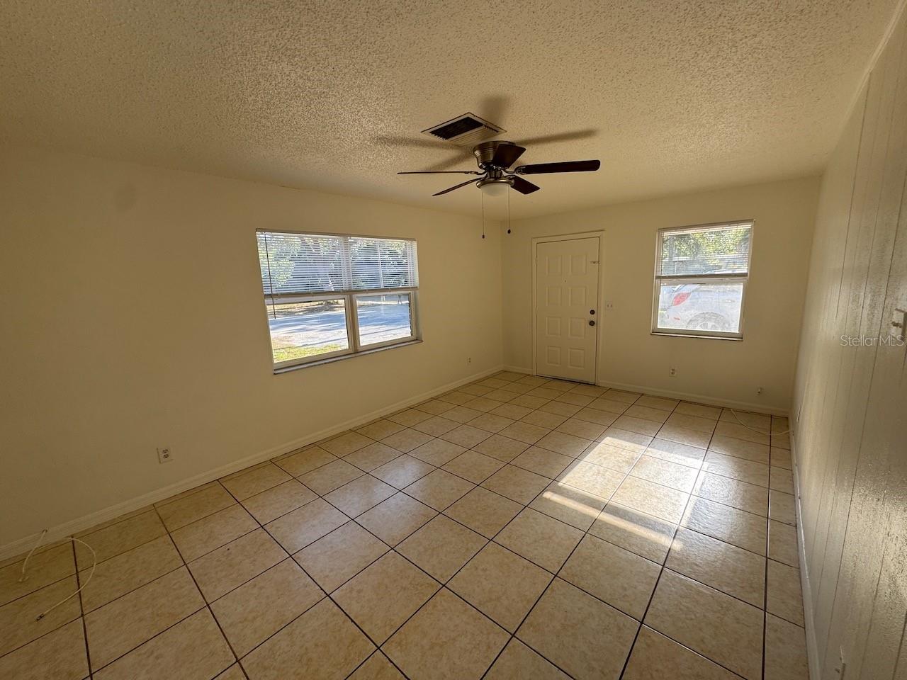 Image 3 of 10 For 3194 Green Acres Avenue