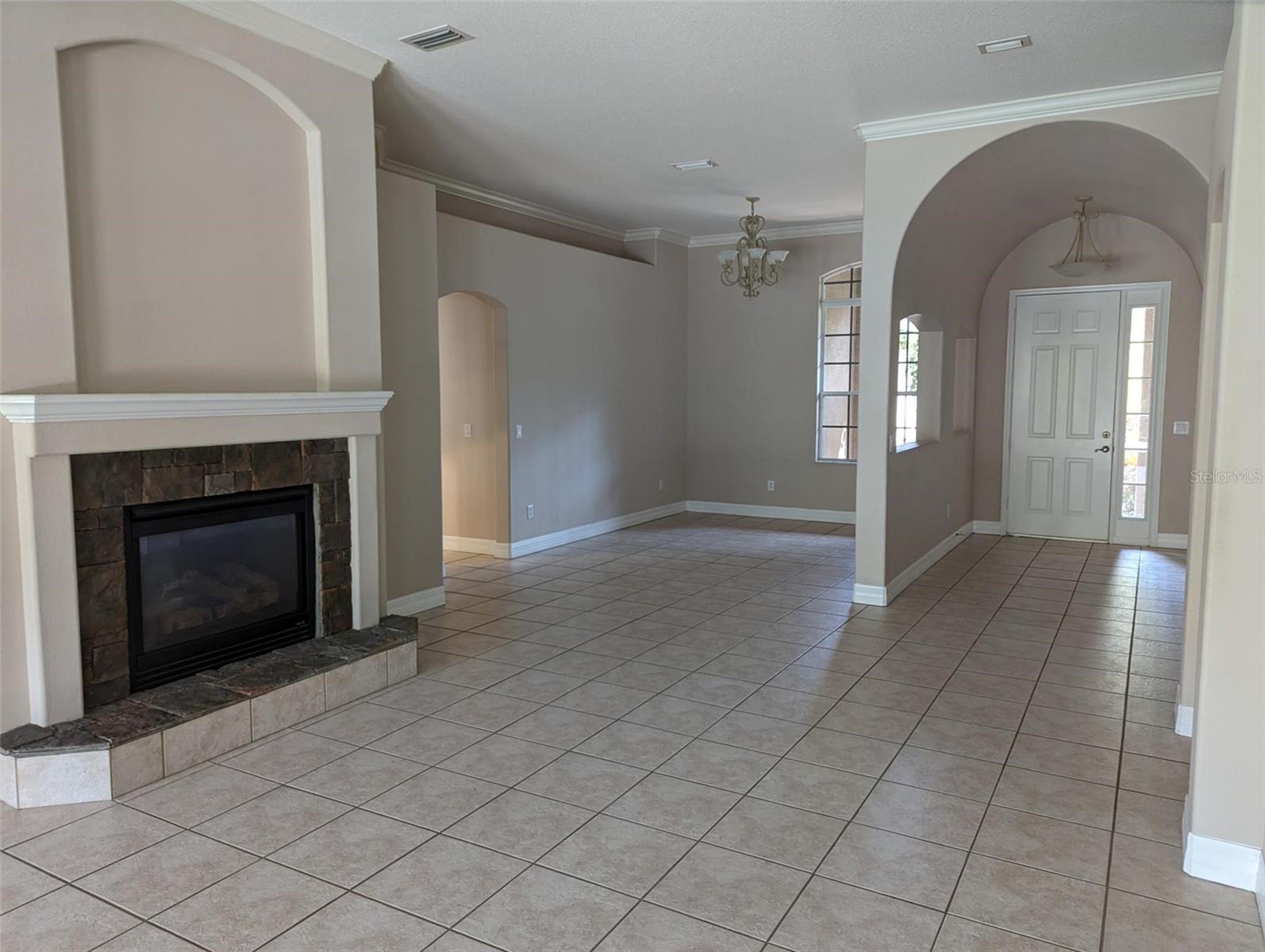 Listing photo id 10 for 19116 Nature Palm Lane