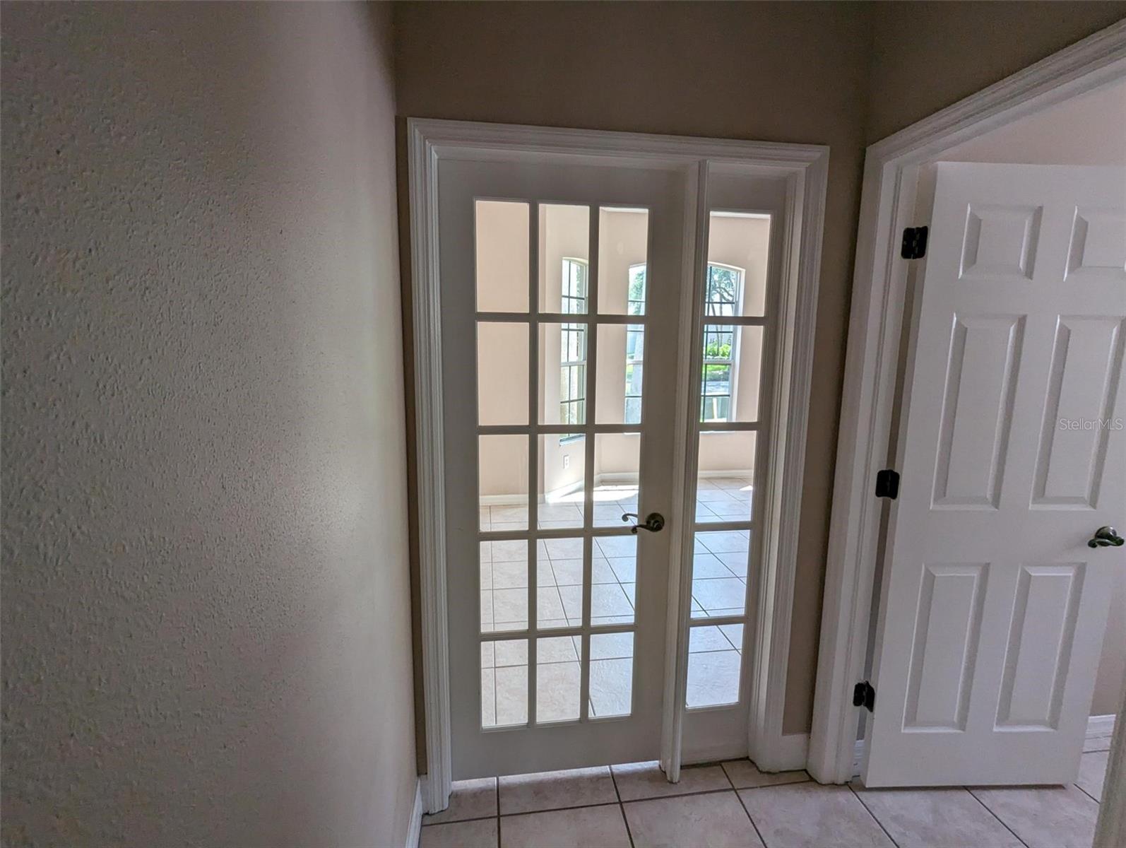 Listing photo id 11 for 19116 Nature Palm Lane