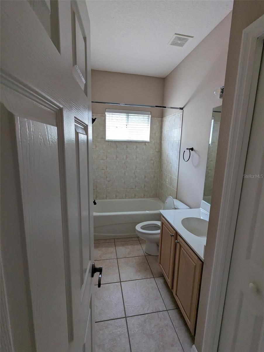 Listing photo id 32 for 19116 Nature Palm Lane