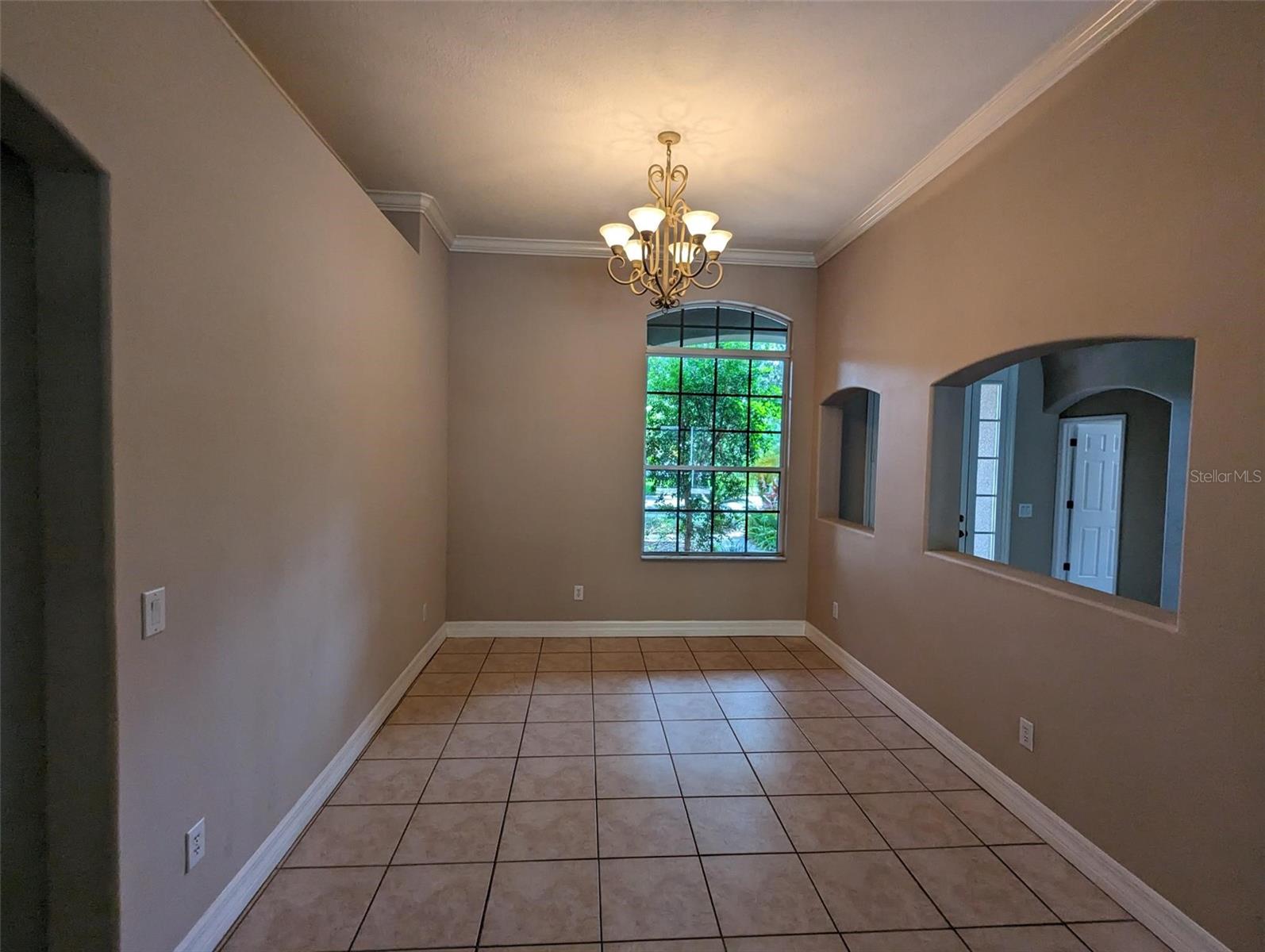 Listing photo id 7 for 19116 Nature Palm Lane