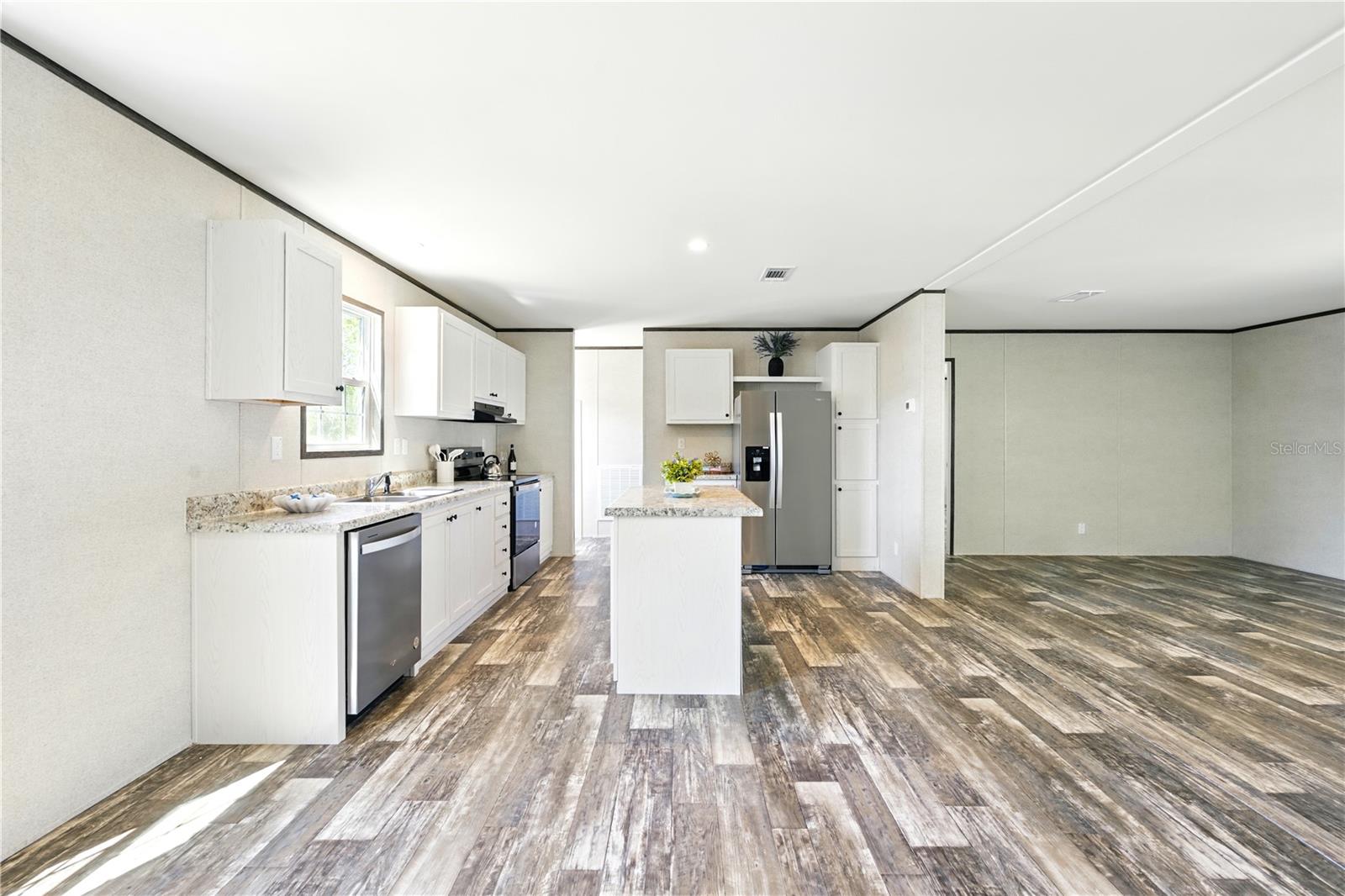 Image 10 of 44 For 14383 Dehaven Avenue