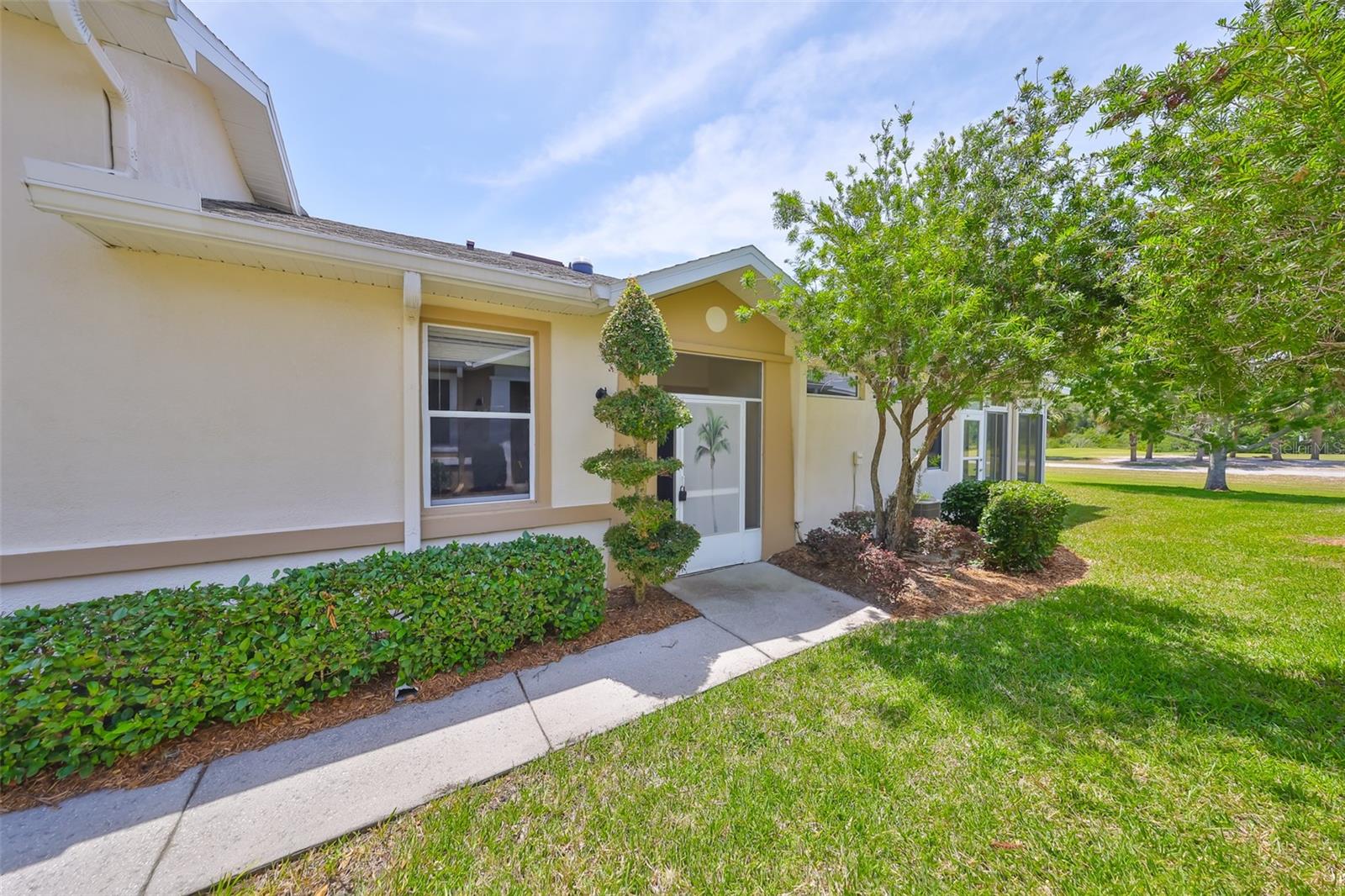 Image 3 of 52 For 1216 Lyndhurst Greens Drive