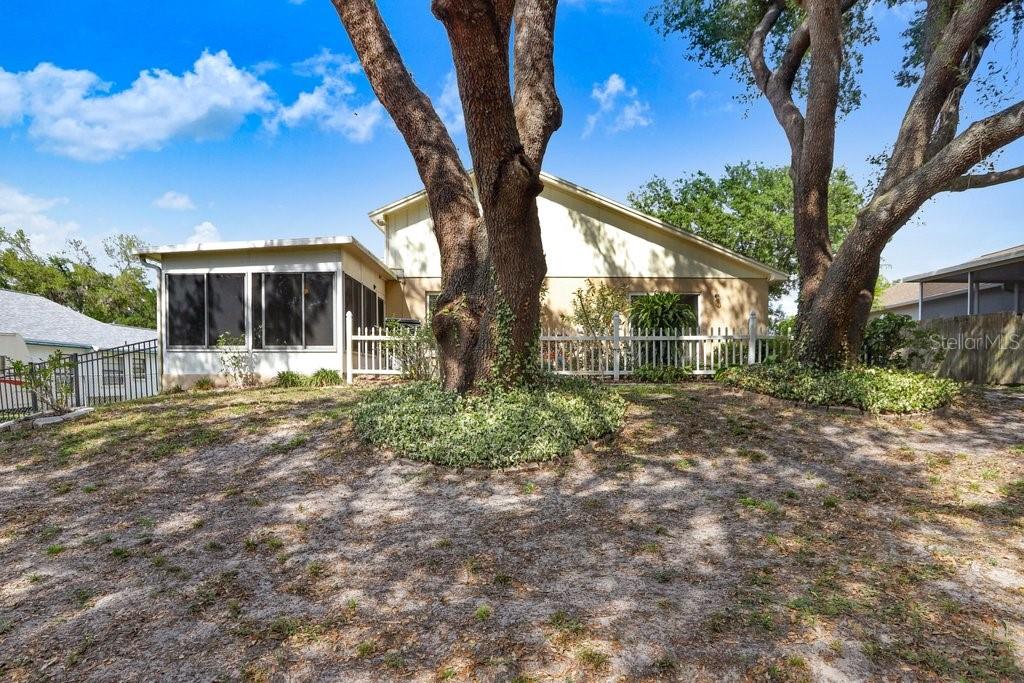 Image 26 of 34 For 10509 Deepbrook Drive