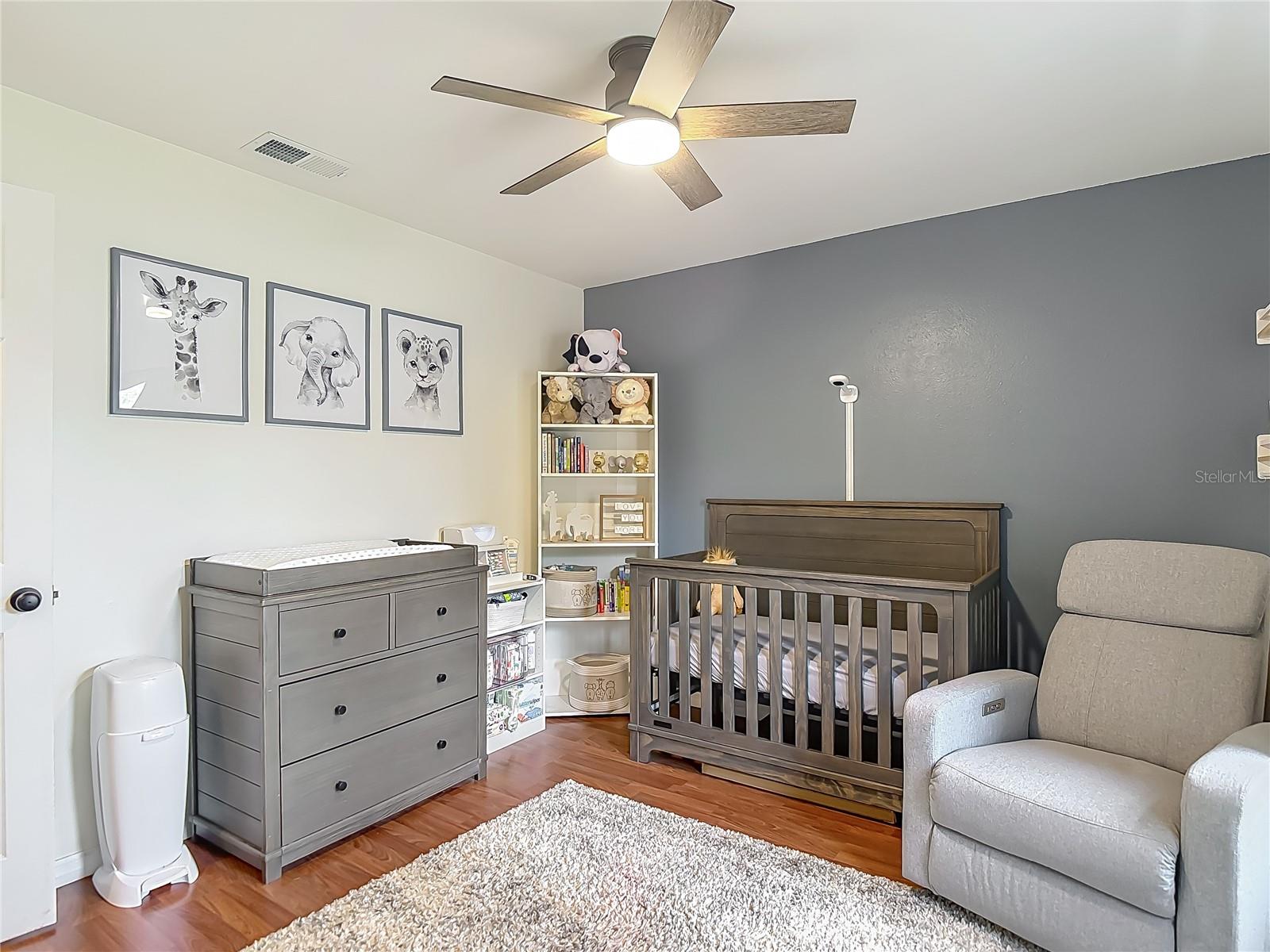 Listing photo id 16 for 12518 Smokey Drive