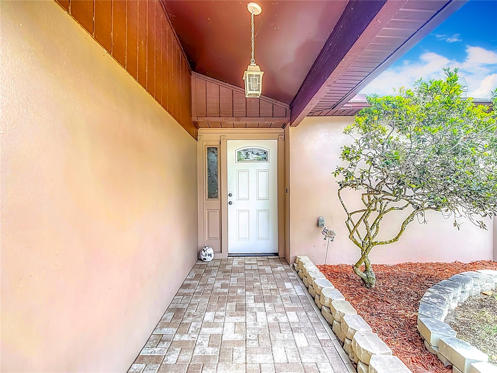 Listing photo id 0 for 12518 Smokey Drive